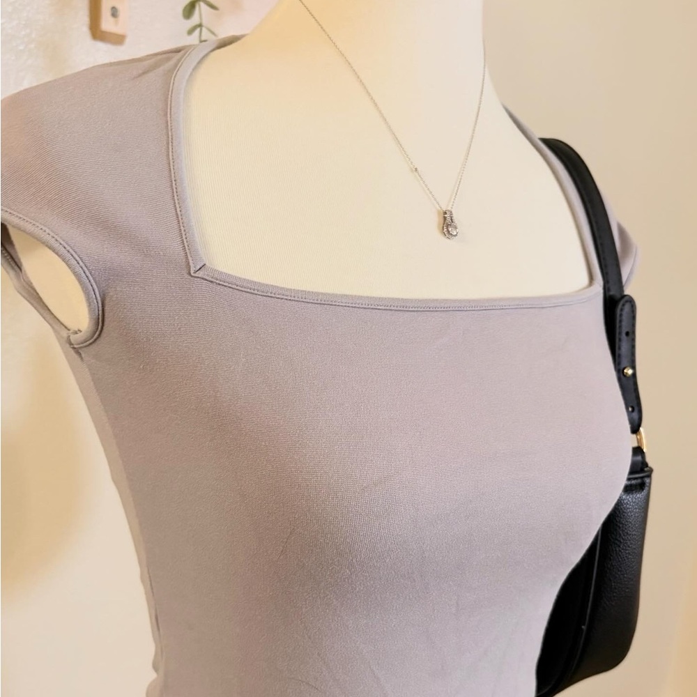 Elegant Women's Gray Top